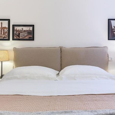 Bologna Piazza Del Nettuno Apartment المظهر الخارجي الصورة
